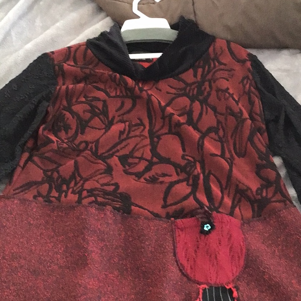 ♦️♦️Lee Andersen S art to wear♦️♦️